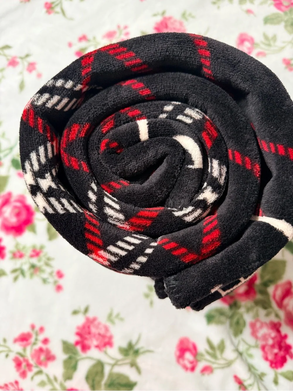 Victoria's Secret Black and Red Plaid Plush Throw